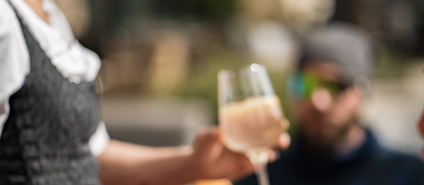 Aushilfe im Service gesucht