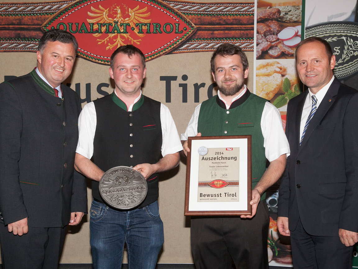 [Translate to Italienisch:] Die Gastgeber des Posthotel Kassl in Oetz