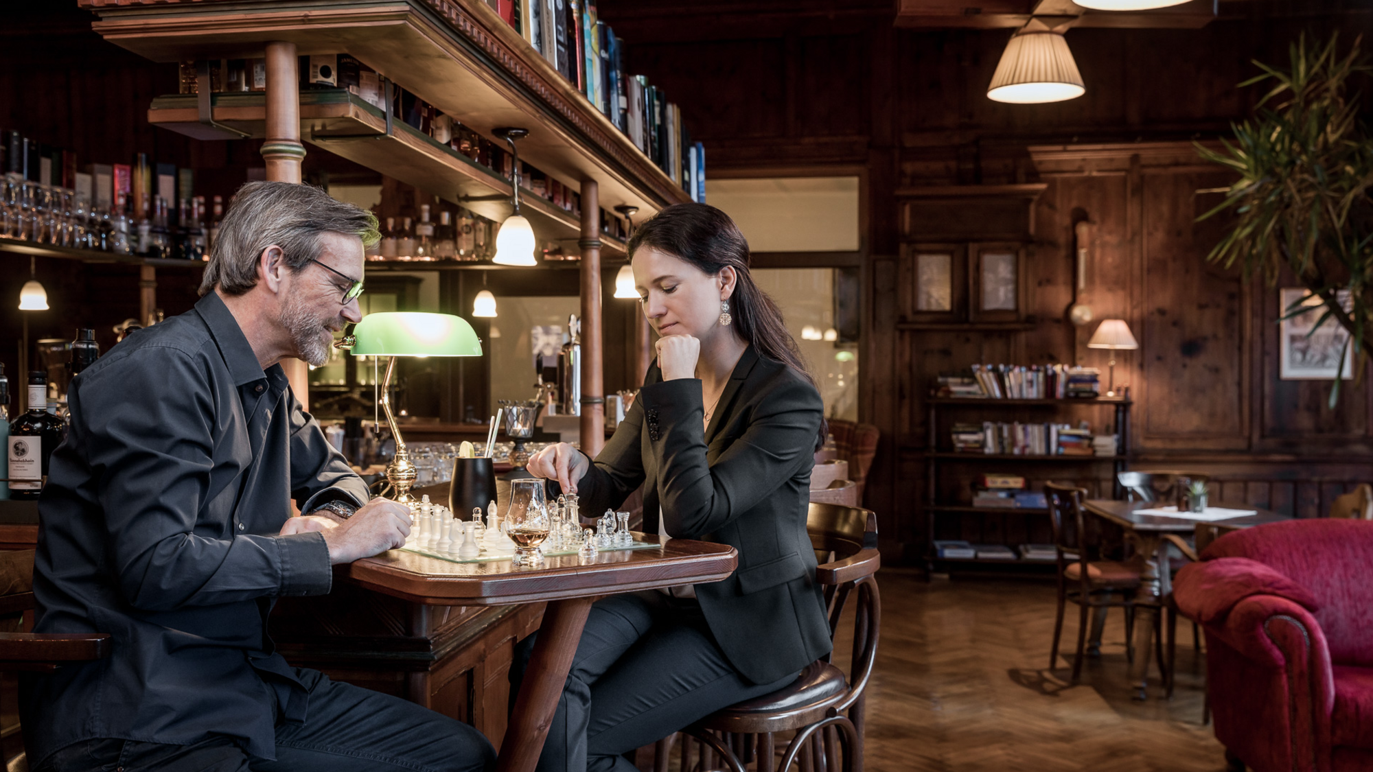 Historische Hotelbar im Ötztal