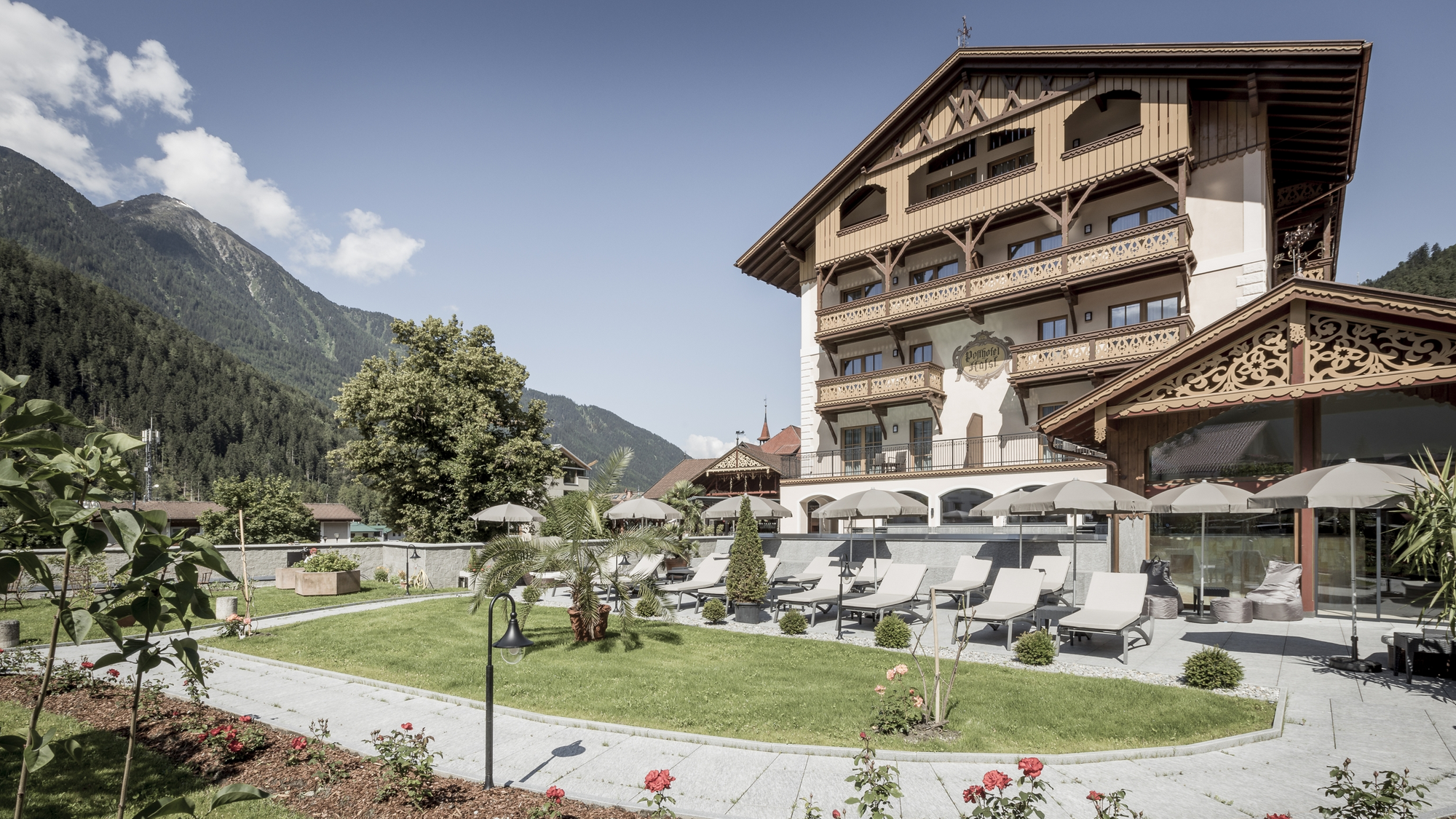 4 Sterne Superior Hotel mit Innen- und Außenpool