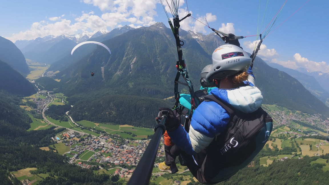 [Translate to English:] Tandemflug im Ötztal