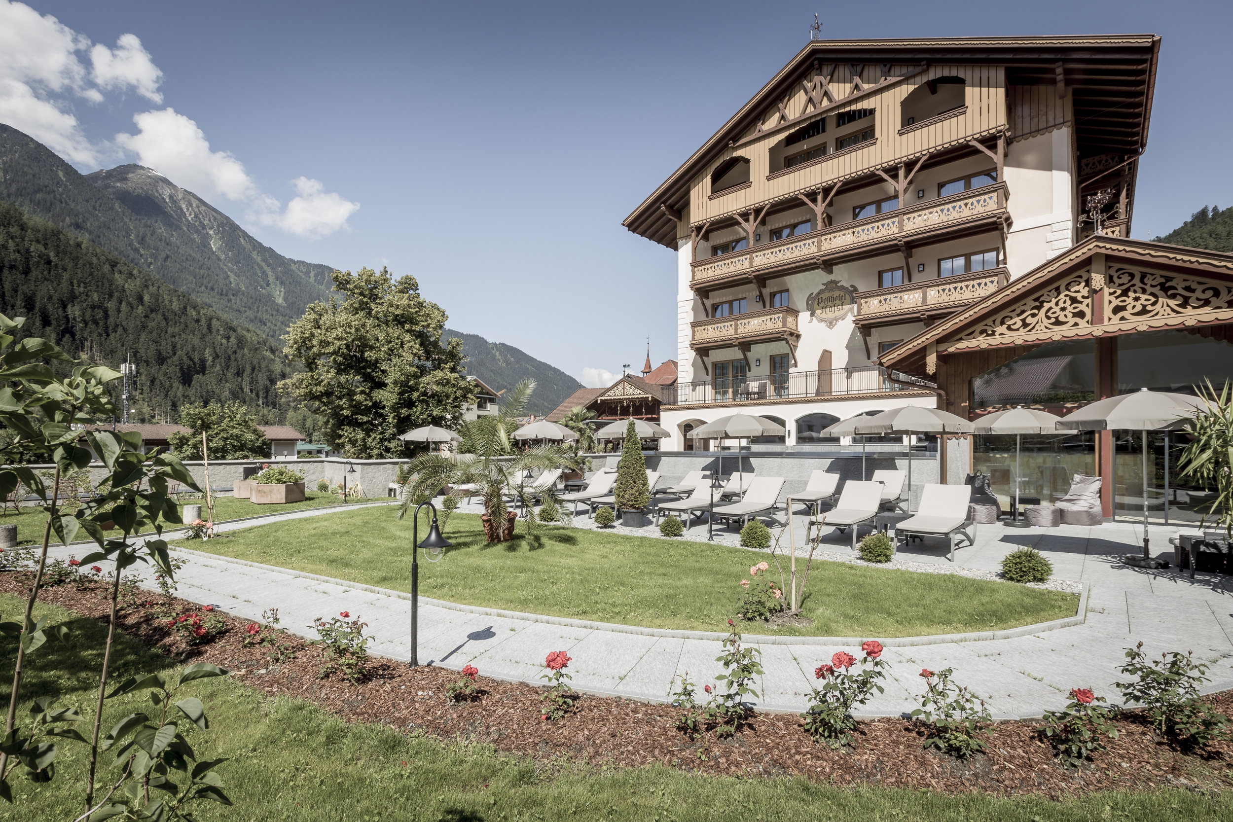 4 Sterne Superior Hotel mit Innen- und Außenpool